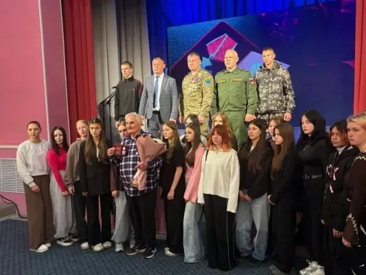Изображение к материалу: Игорь Батрагареев принял участие в памятной церемонии