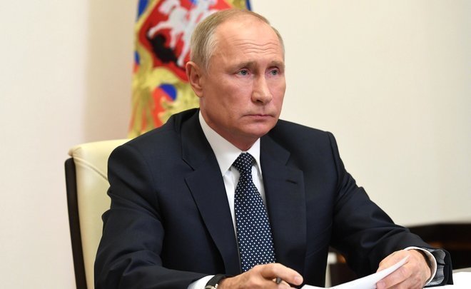 Путин подписал закон о едином пособии для беременных и малоимущих семей с детьми
